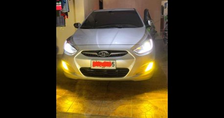 White Hyundai Accent 2014 for sale in Pasig