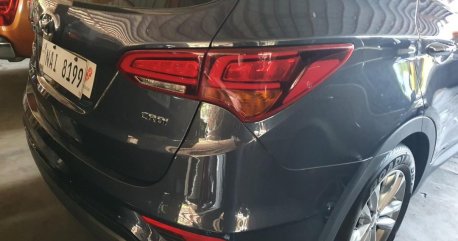 Selling Black Hyundai Santa Fe 2018 in Pasig