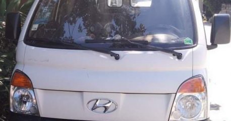 Selling White Hyundai H-100 2012 in Quezon