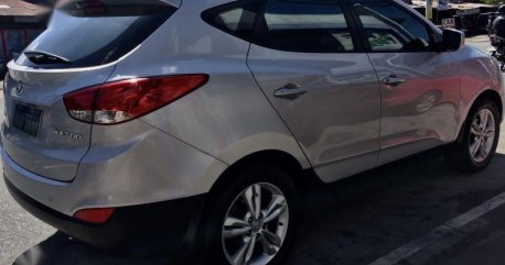 Selling Silver Hyundai Tucson 2010 in Angeles