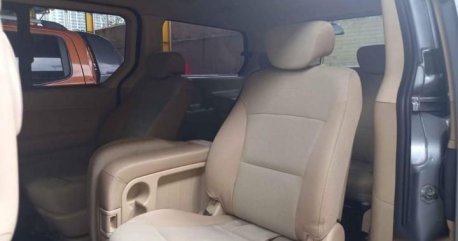 Selling Silver Hyundai Starex 2017 in Manila