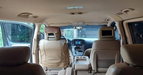 Black Hyundai Starex 2019 for sale in Cauayan 