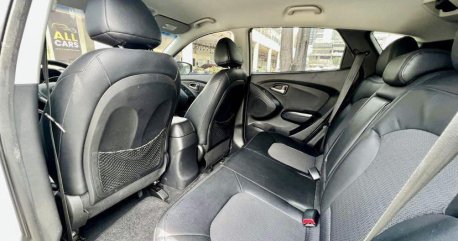 Selling Silver Hyundai Tucson 2011 in Makati