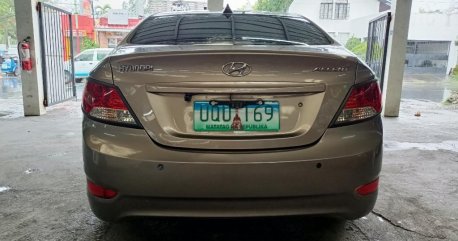 Selling Grey Hyundai Accent 2013 in Las Piñas
