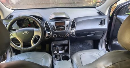 Sell Purple 2012 Hyundai Tucson in Lipa