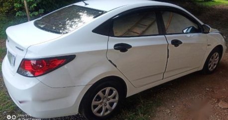 Purple Hyundai Accent 2013 for sale in Manual