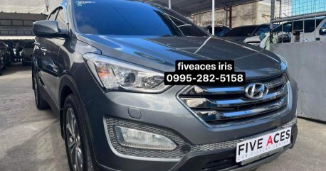 Purple Hyundai Santa Fe 2013 for sale in Automatic