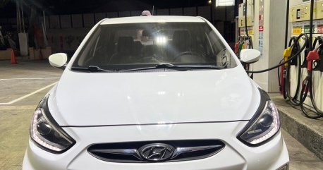 Selling Silver Hyundai Accent 2015 in Pasay