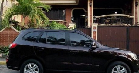 Sell Purple 2011 Hyundai Santa Fe in Mandaluyong