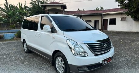 White Hyundai Grand starex 2014 for sale in Manila