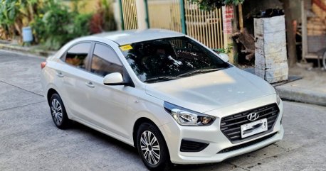 Selling White Hyundai Reina 2020 in Bacoor