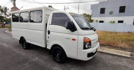 Sell White 2020 Hyundai H-100 in Imus