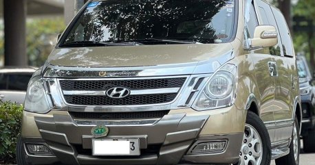 Selling White Hyundai Starex 2010 in Makati