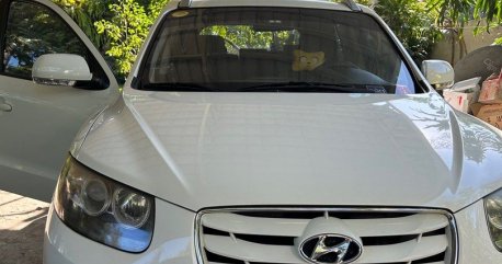 Sell White 2010 Hyundai Santa Fe in Quezon City