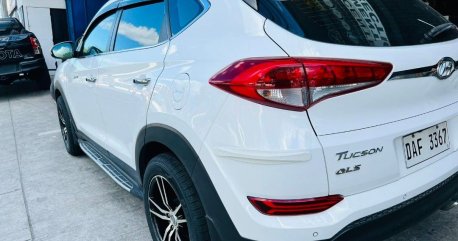 White Hyundai Tucson 2017 for sale in Automatic