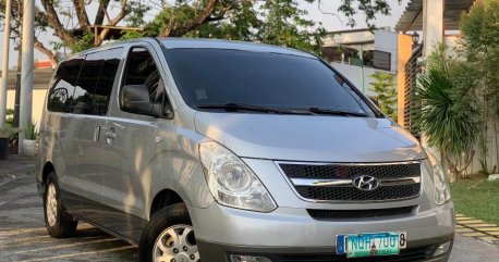 Selling White Hyundai Grand starex 2010 in Manila