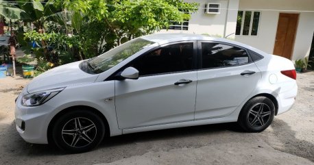 White Hyundai Accent 2016 for sale in Automatic