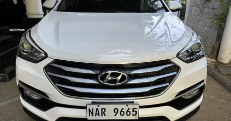 2017 Hyundai Santa Fe 2.2 CRDi GLS 4x2 AT in Muntinlupa, Metro Manila