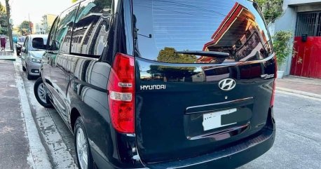White Hyundai Starex 2015 for sale in Pasig