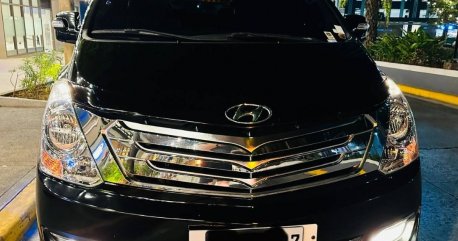 White Hyundai Starex 2018 for sale in Automatic