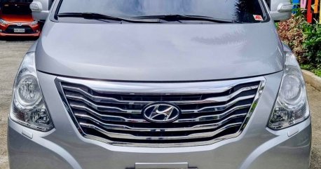 White Hyundai Grand starex 2016 for sale in Automatic