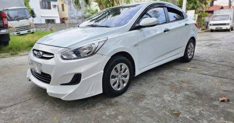 Selling White Hyundai Accent 2018 in Bacoor