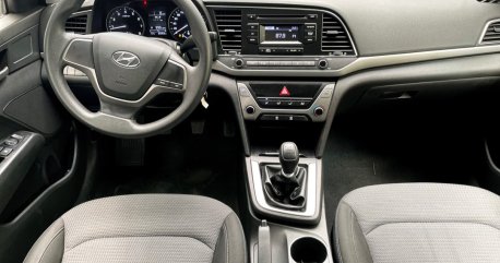 Sell White 2018 Hyundai Elantra in Quezon City