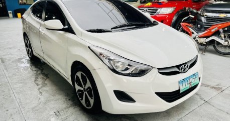 Sell White 2012 Hyundai Elantra in Las Piñas