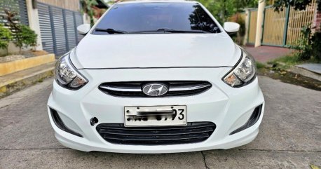 Sell White 2018 Hyundai Accent in Bacoor