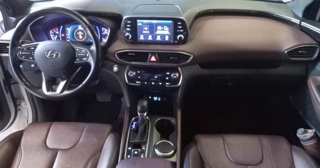 Sell White 2019 Hyundai Santa Fe in Pasig