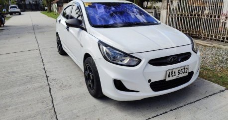 Sell White 2015 Hyundai Accent in Guagua