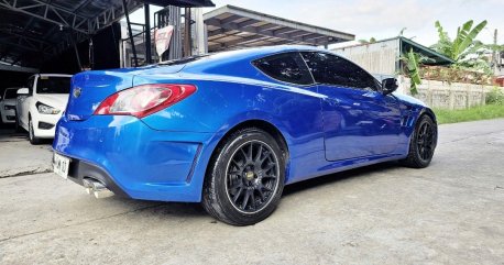 Sell White 2011 Hyundai Genesis in Bacoor