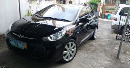 Yellow Hyundai Accent 2012 for sale in Automatic