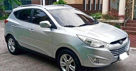 White Hyundai Tucson 2010 for sale in Manila