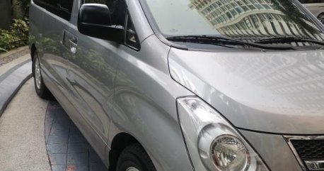 White Hyundai Starex 2014 for sale in Cainta