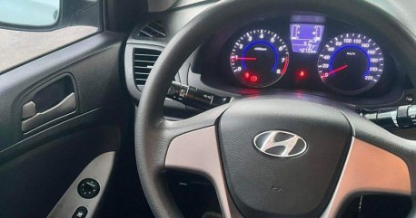 White Hyundai Accent 2018 for sale in Manual