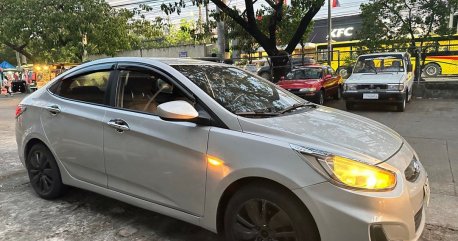 Selling Silver Hyundai Accent 2016 in Las Piñas