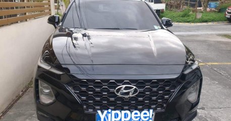 White Hyundai Santa Fe 2019 for sale in Automatic