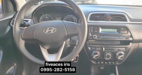 Sell White 2019 Hyundai Reina in Mandaue