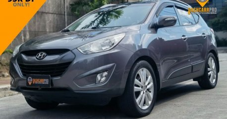 Selling White Hyundai Tucson 2011 in Manila