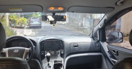 White Hyundai Starex 2011 for sale in Meycauayan