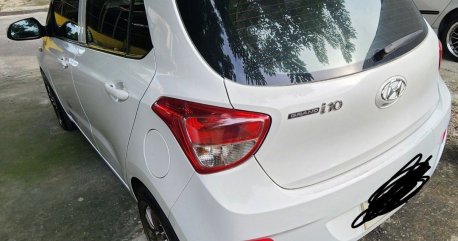 White Hyundai Grand i10 2015 for sale in Automatic