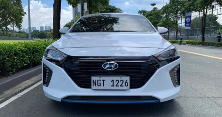 Pearl White Hyundai Ioniq 2021 for sale in Automatic