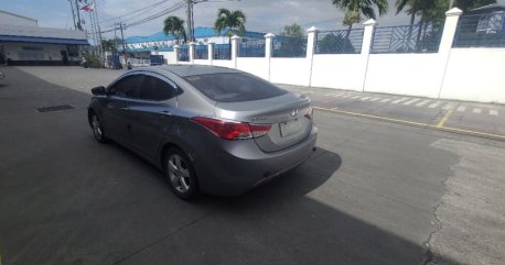 Selling White Hyundai Elantra 2013 in Marikina