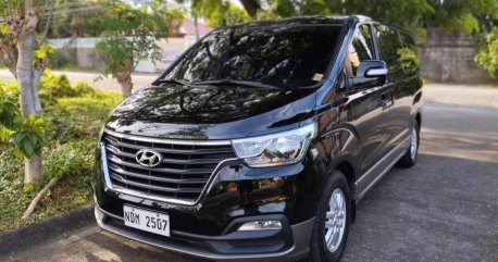 White Hyundai Starex 2019 for sale in Las Piñas