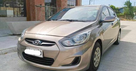 Selling White Hyundai Accent 2015 in Manila