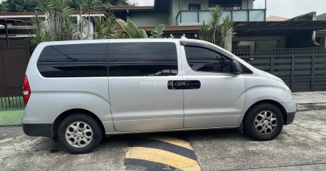 2011 Hyundai Starex  2.5 CRDi GLS 5 AT(Diesel Swivel) in Parañaque, Metro Manila