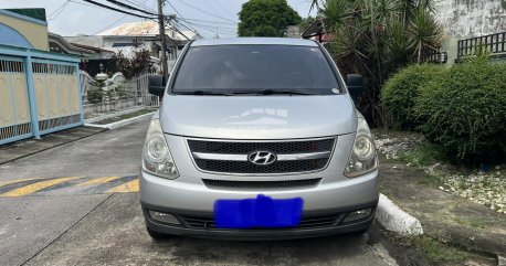 2011 Hyundai Starex  2.5 CRDi GLS 5 AT(Diesel Swivel) in Parañaque, Metro Manila