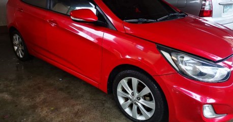 Sell White 2013 Hyundai Accent in Las Piñas