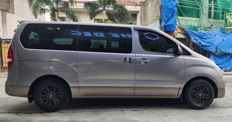 Selling White Hyundai Starex 2016 in Manila